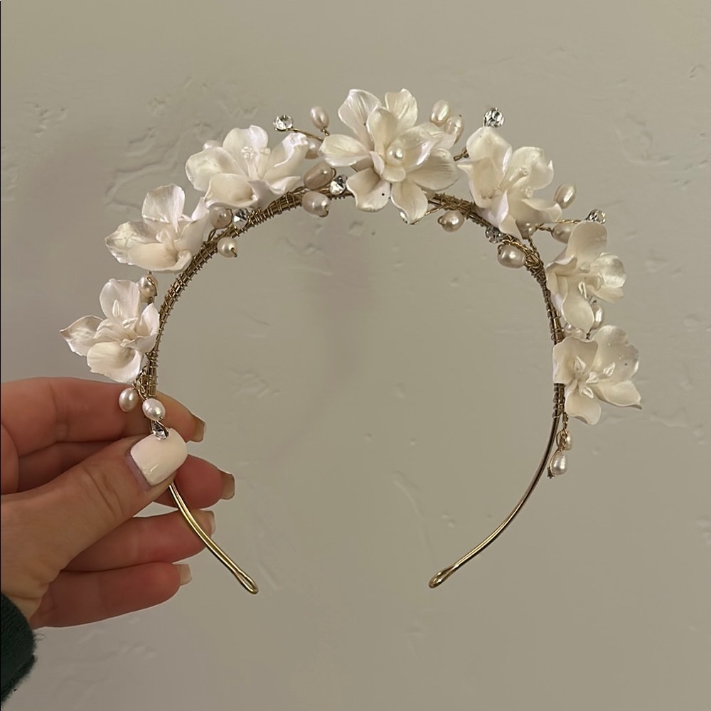 Elegant Floral Pearl Headband